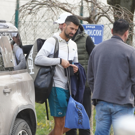 Instagram izgoreo zbog fotografije Only fans modela i Novaka Đokovića FOTO