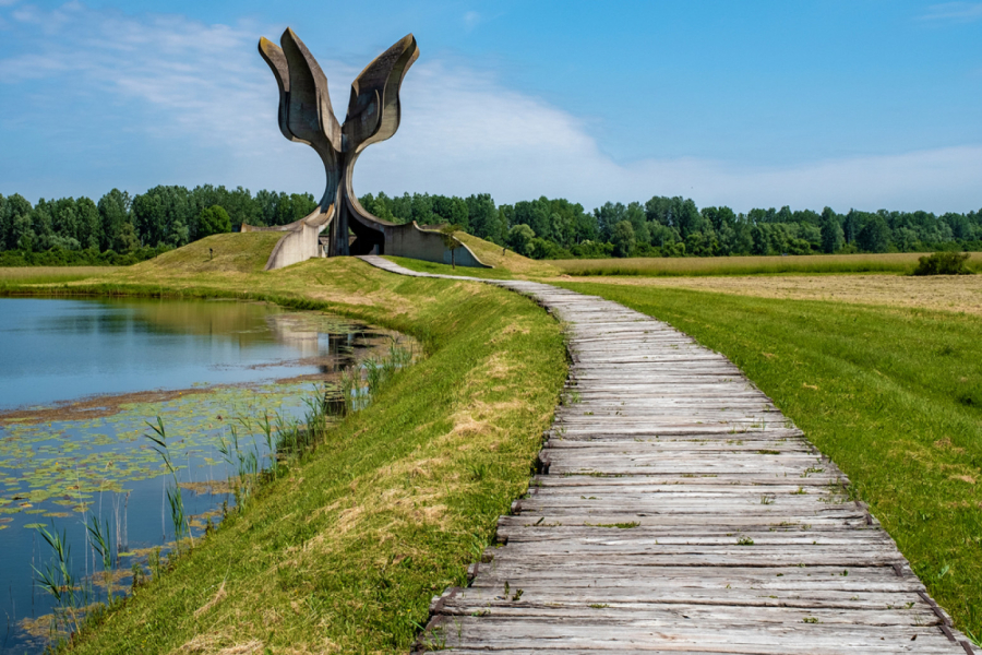 Istina iz zemlje koja nije mogla da ćuti… Zbog čega to danas pobijaju i taj broj desetostruko umanjuju?
