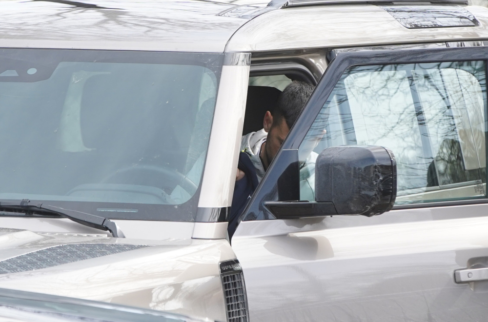 Nole provozao Beogradom moćni terenac FOTO