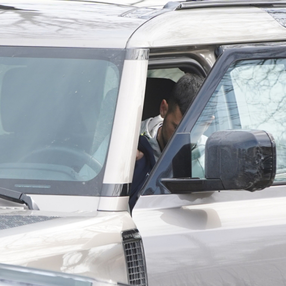 Nole provozao Beogradom moćni terenac FOTO