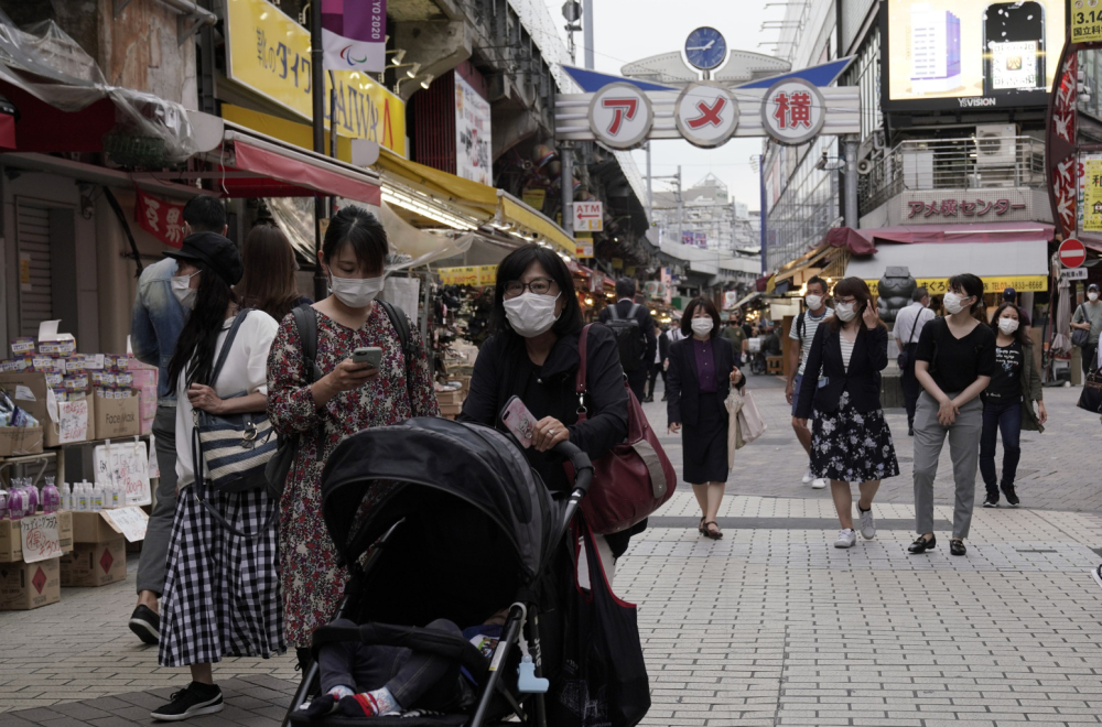 Kad nema vajde od beba – proizvodiće pelene za odrasle