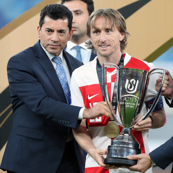 Modrić, konačno, uzeo trofej sa Hrvatskom