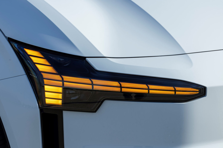 Prva vožnja: Volvo EX30 – malo telo za velike promene