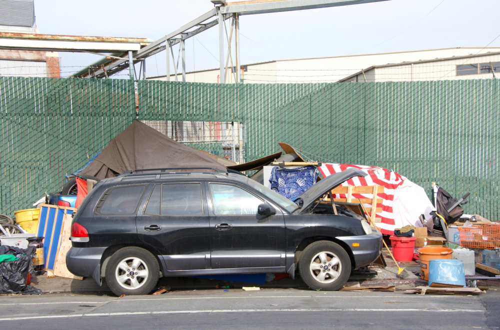 Za pola godine na gradskim ulicama završilo 14.000 napuštenih automobila VIDEO