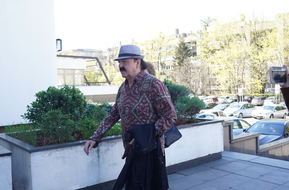 Haris Džinović došao u sud zbog razvoda, nema Meline FOTO