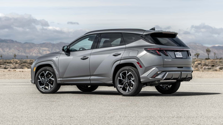 Unapređen popularni SUV, evo šta je sve novo FOTO