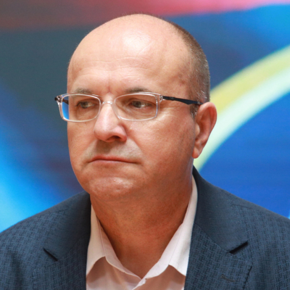 Pravo lice glavne zvezde Đilasovog skupa: Evo ko je Borislav Novaković