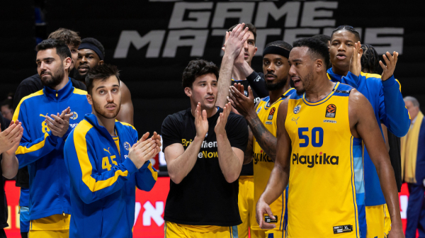 Makabi se seli u Arenu