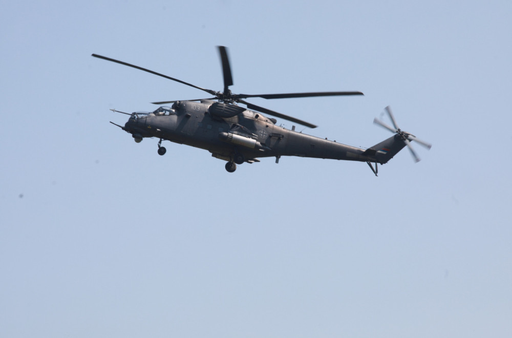 Helikopter sleteo u Bor: Ministar policije stigao na mesto gde je nestala mala Danka VIDEO