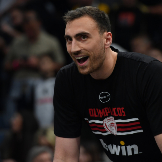 Ovo niko nije očekivao: Milutinov izvređan u crno-beloj Areni