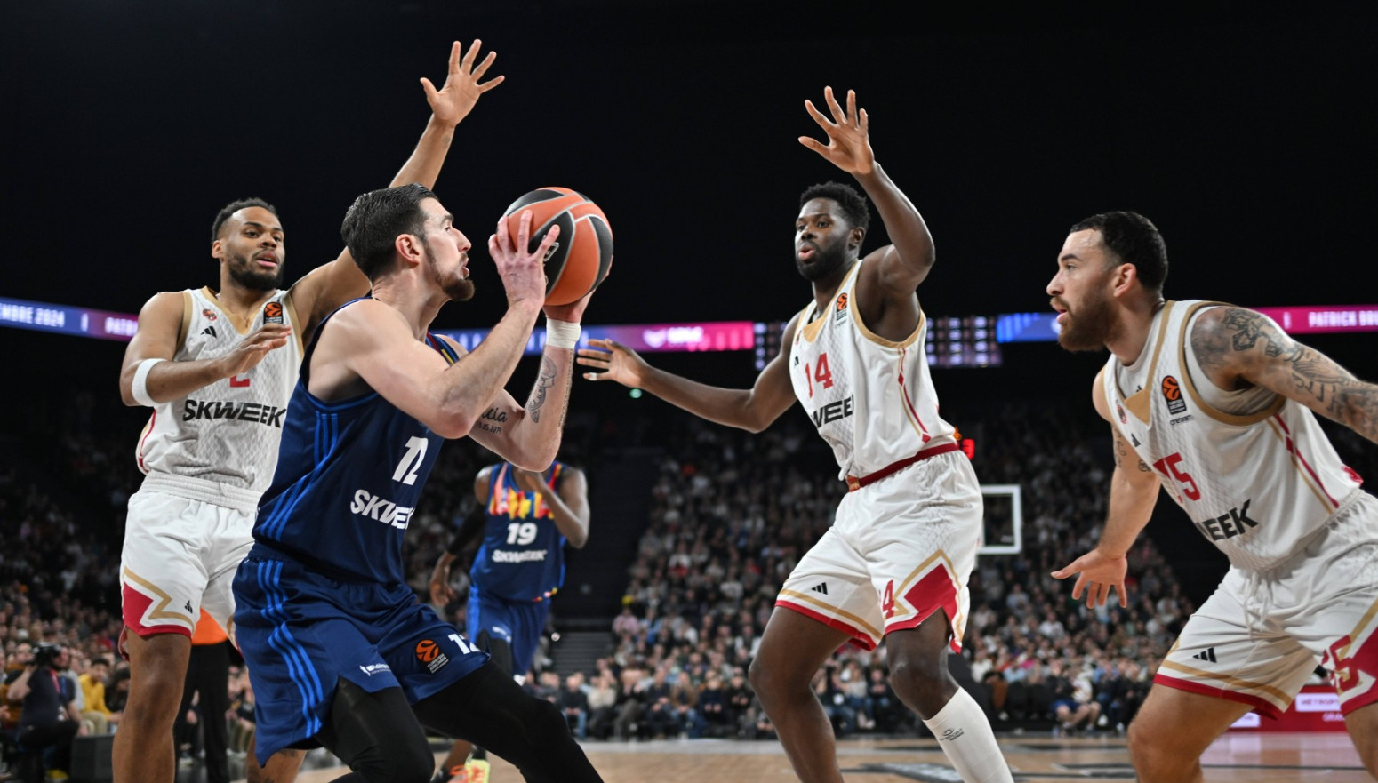 Preokret Monaka protiv Asvela