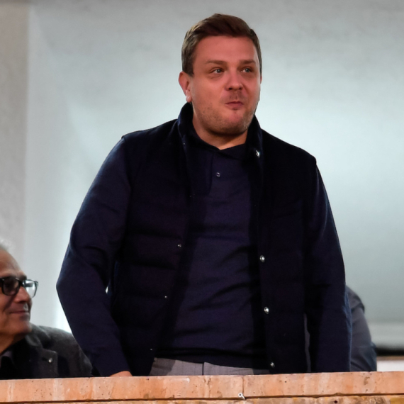 Vazura: Osuđujemo vređanje predsednika države