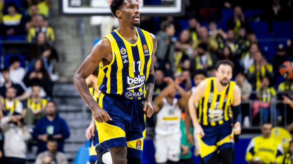 Fenerbahče "stotkom" deklasirao Albu – Hejs Dejvis ubacio 50 poena