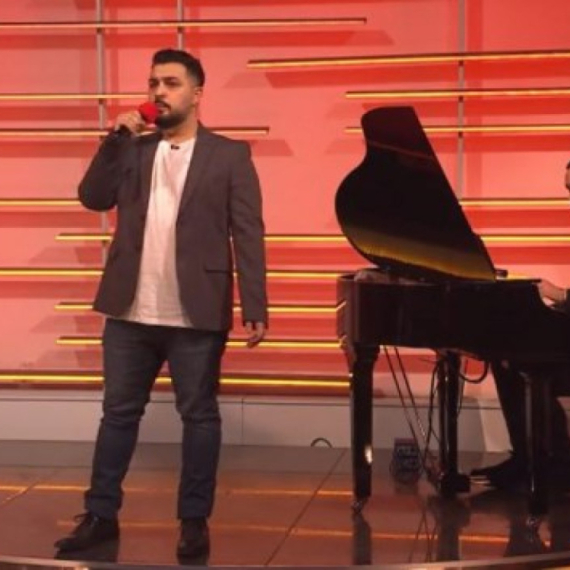 Martin uživo otpevao čuvenu pesmu "Parnog valjka" VIDEO