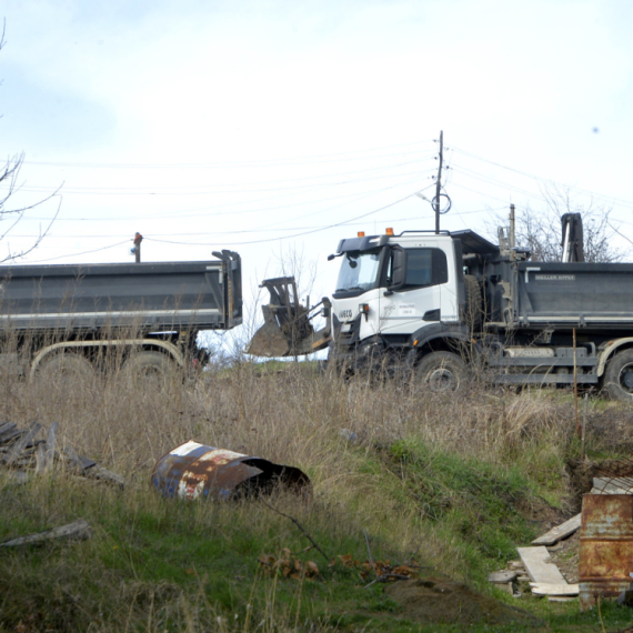Dron snimio mesto nestanka male Danke: Bageri i kamioni oko kuće VIDEO