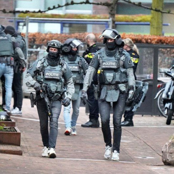 Okončana talačka kriza u Holandiji: Uhapšen muškarac koji je zarobio ljude FOTO/VIDEO