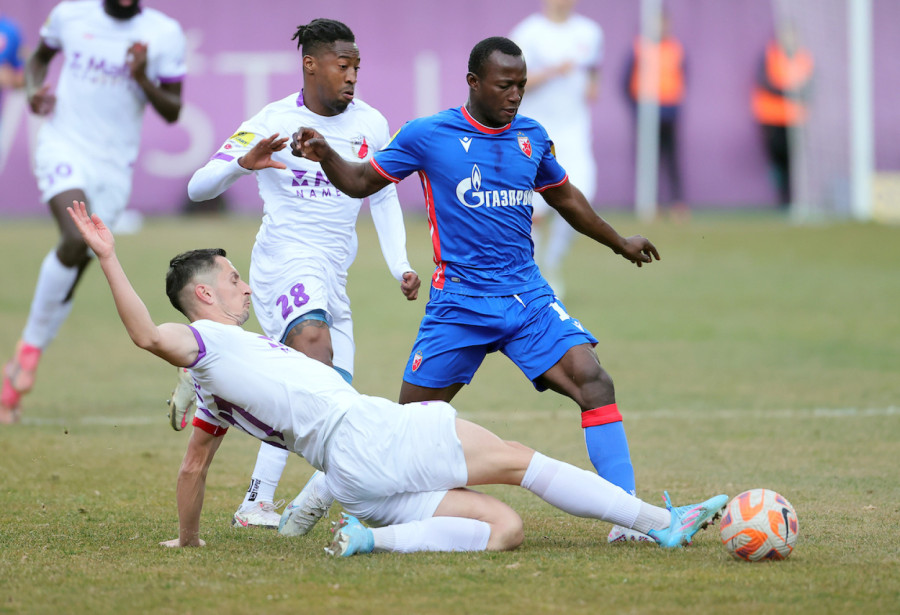 Partizan na klizavom krovu juri raspucanu Zvezdu