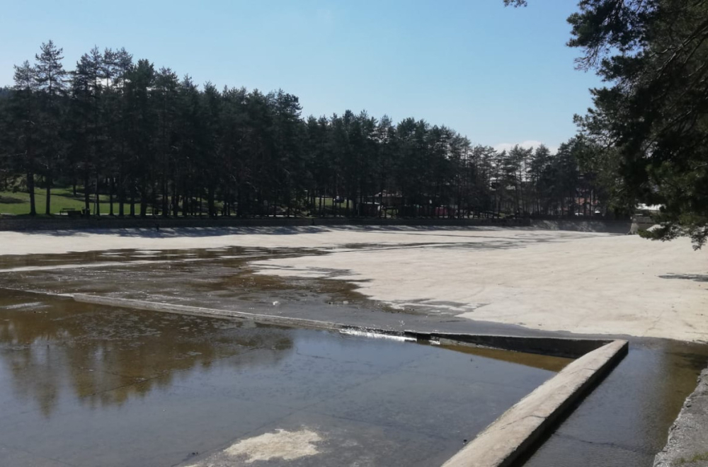 Zlatibor ostao bez jezera na Kraljevom trgu - ovo je razlog FOTO