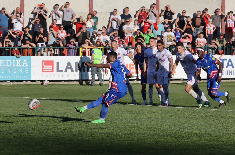Kangin četvrti gol iz penala ovog proleća - ovako je Zvezda povela u Ivanjici