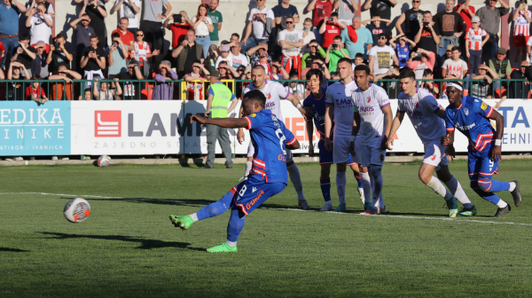 Kangin četvrti gol iz penala ovog proleća - ovako je Zvezda povela u Ivanjici