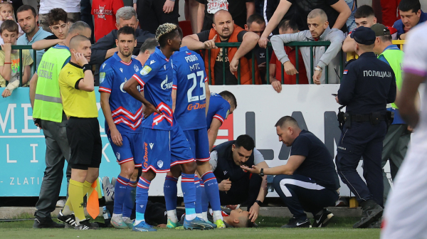 Poznat razlog prekida u Ivanjici: Dečaku pozlilo, Rodić mu poklonio dres