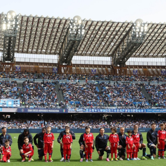 Napolijeva poruka Ačerbiju: Šampioni klekli u znak borbe protiv rasizma