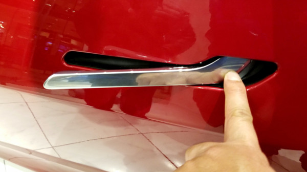 Bezbednost iznad dizajna: Kina zabranjuje ručke na vratima koje se uvlače