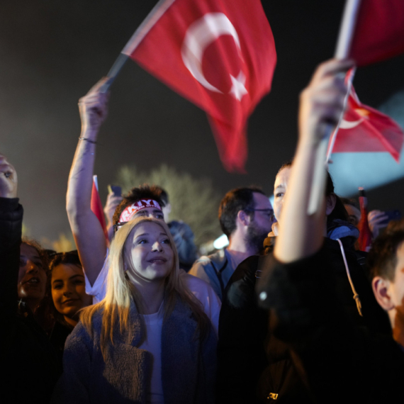 Erdogane, ori se "Jutro je, jutro je..." VIDEO