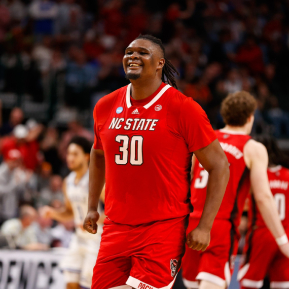 "Klinac" od 125kg oduševio Jokića VIDEO