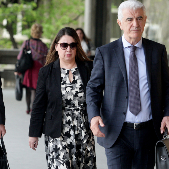 Nastavljeno suđenje za masakr na Vračaru: Otac dečaka ubice odgovarao na pitanja roditelja FOTO/VIDEO