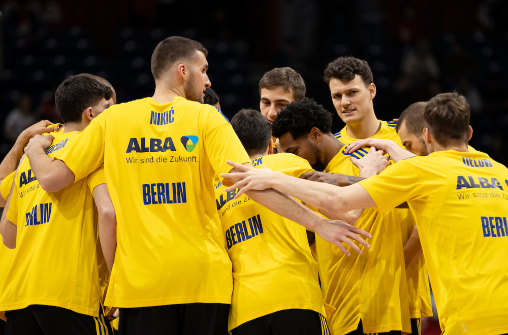 Alba predstavila ceo tim odjednom