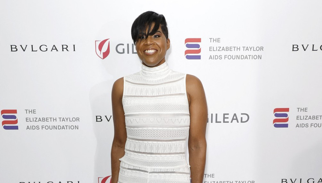 Sin slavnog košarkaša viđen sa dečkom: U provodu u štiklama, haljini i bundi FOTO