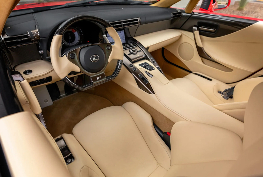 Automobilski biser sa svega 430 pređenih km prodat za skoro milion dolara FOTO/VIDEO