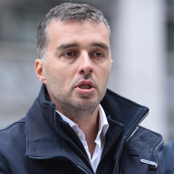 Rat u opoziciji; Savo Manojlović "udario" na Đilasa: Obogatio se preko politike prodajući minute na RTS VIDEO