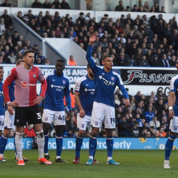 "Gori" u borbi za Premijer ligu: Lester ispustio +17, autsajder na vrhu