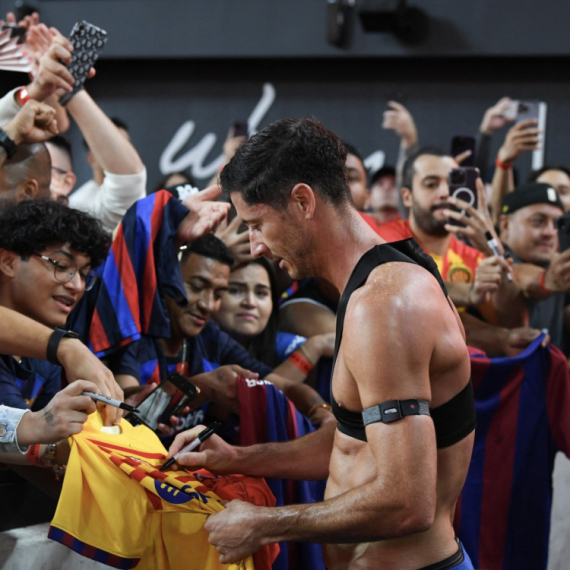 Fudbaleri Barselone "lude" zbog influensera koji "love" viralne snimke