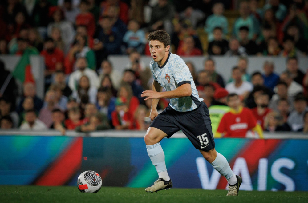 Junajted planira da obori transfer rekord