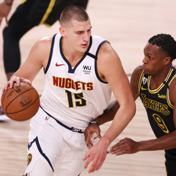 "Centri bi mi cele sezone gledali Jokića" - Rondo otkrio kako bi čuvao Srbina VIDEO