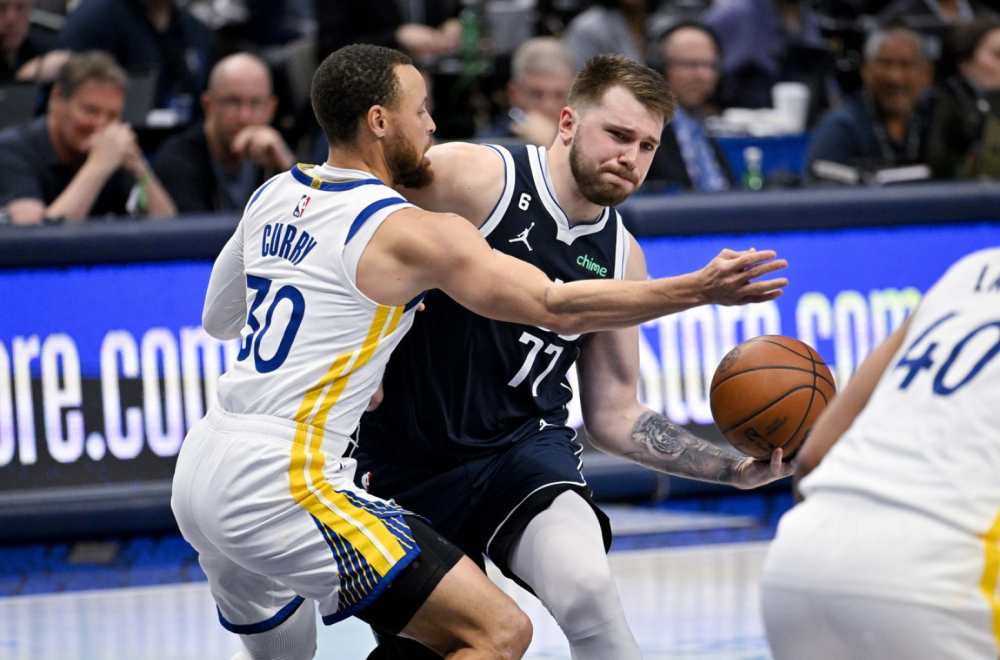 Dončiću šuterski obračun sa Karijem, a Voriorsima pobeda nad Dalasom