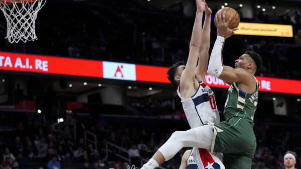 Vukčević rekao Janisu da je Grk: "Razmišlja da igra za Grčku"