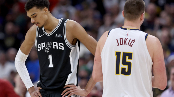 Novinari plakali od smeha dok je Jokić pričao o blokadama Vembanjame VIDEO