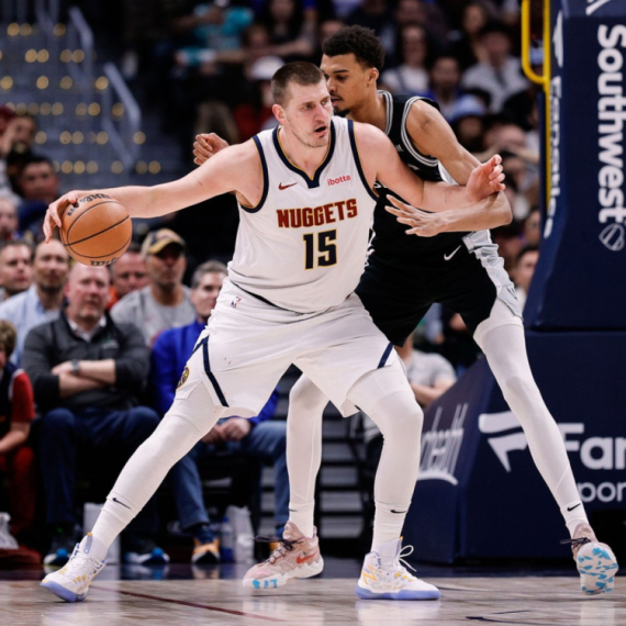 Jokićev zaštitni znak – "tačdaun"! VIDEO