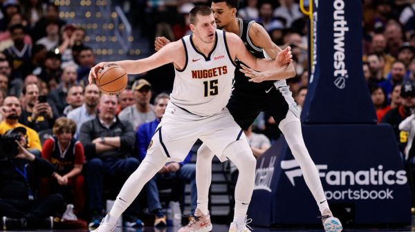 Jokićev zaštitni znak – "tačdaun"! VIDEO