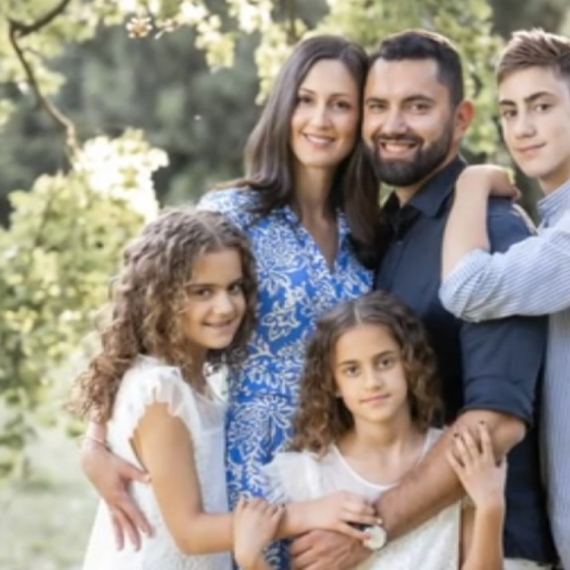 Šestočlana porodica se posle života u Švedskoj vratila u Srbiju: Sad je trenutak VIDEO