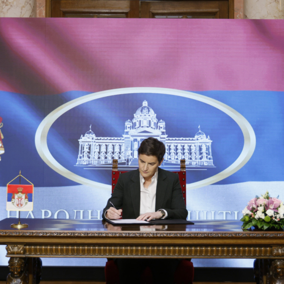 Ana Brnabić raspisala izbore u Beogradu VIDEO