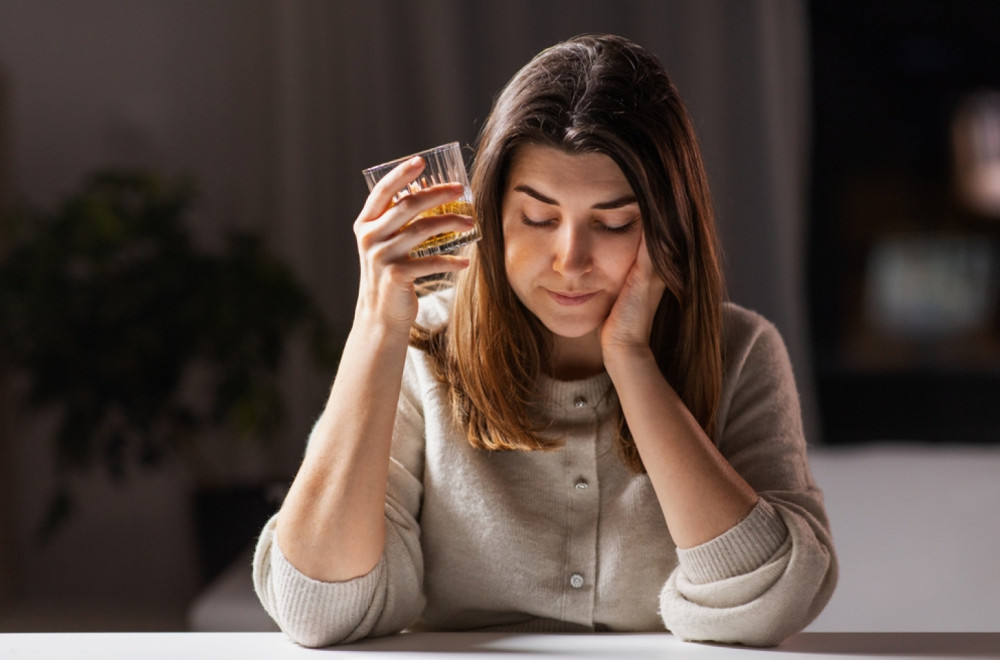 Žene posebno ugrožene: Jedno alkoholno piće na dan povećava rizik od ove bolesti