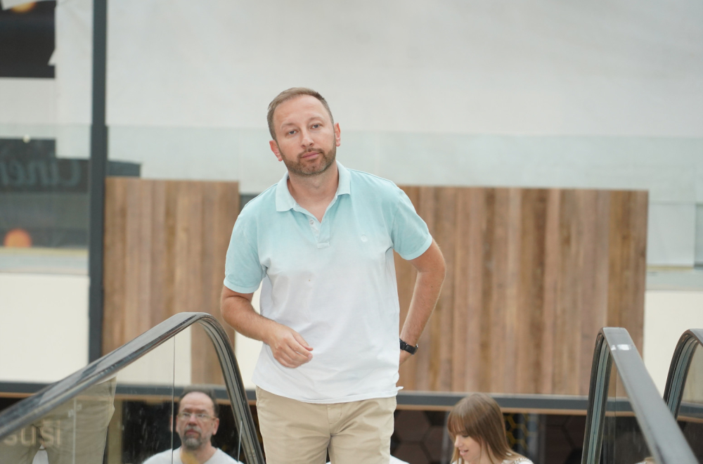 Influenser besan zbog razvoda Harisa i Meline: "Neka te je ostavila, oženio si je kad je imala 20 godina"