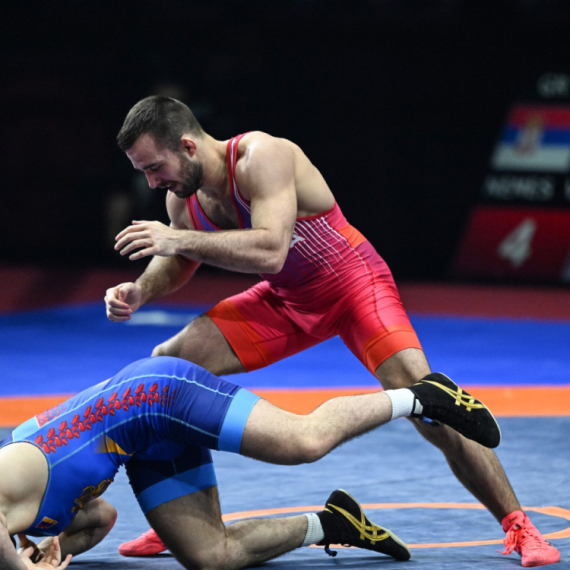 Petorica srpskih rvača se u Azerbejdžanu bore za Pariz