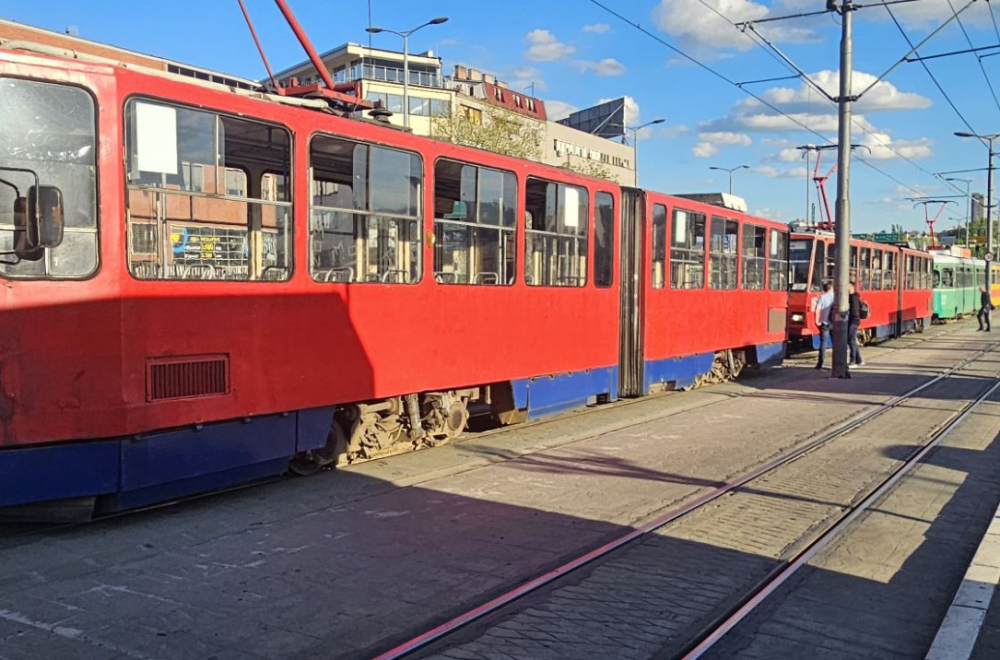 Saobraćajni kolaps: Oboren motociklista kod Hrama FOTO
