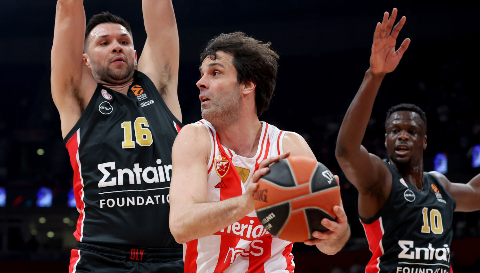 Zvezda praznih šaka; Teodosić o ostanku; Sferopulos: To je život